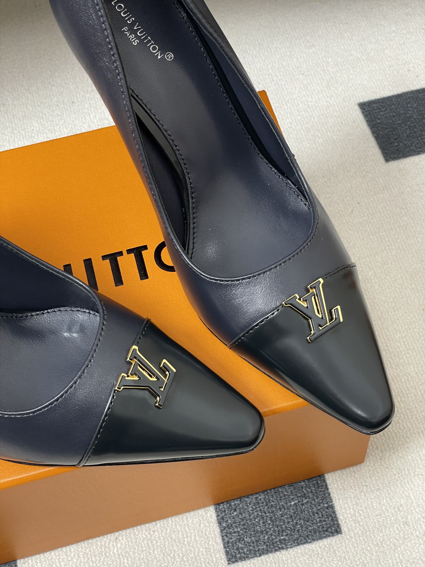 Women's high heels